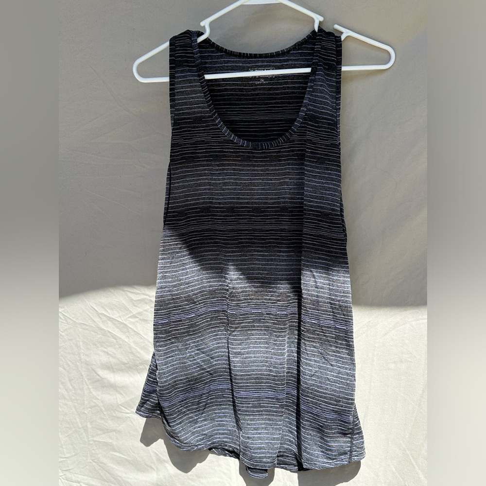 Kirkland Signature Athletic Racer Back Tank Size XL